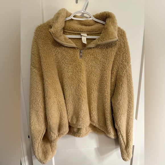 H&M top - Picture 1 of 3